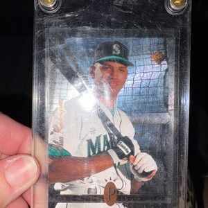 Seattle Mariners Baseball Card - IN glass case card great condition